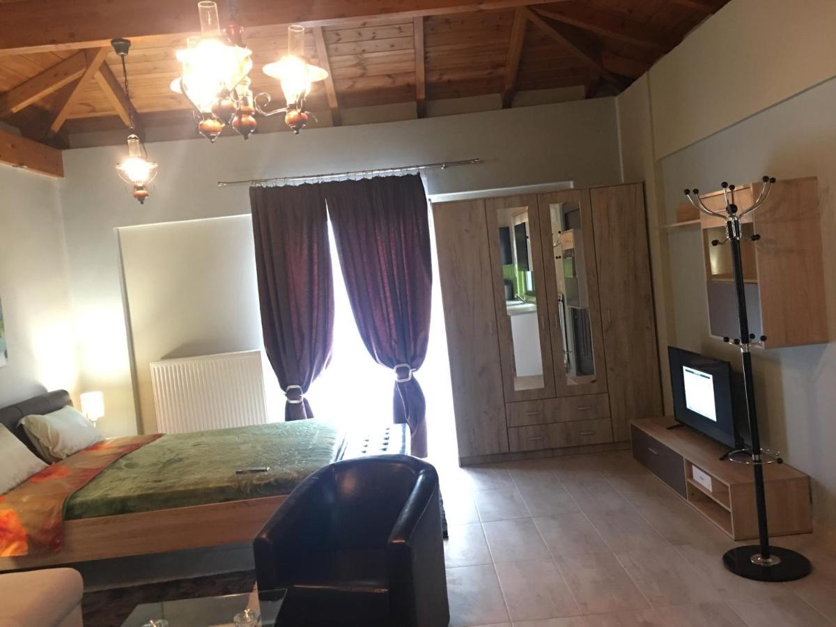 Aparthotel Archontiko Kirfis In Desfina Exterior foto